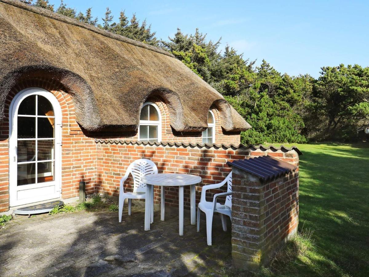 Three-Bedroom Holiday Home In Lokken 1 Exteriör bild