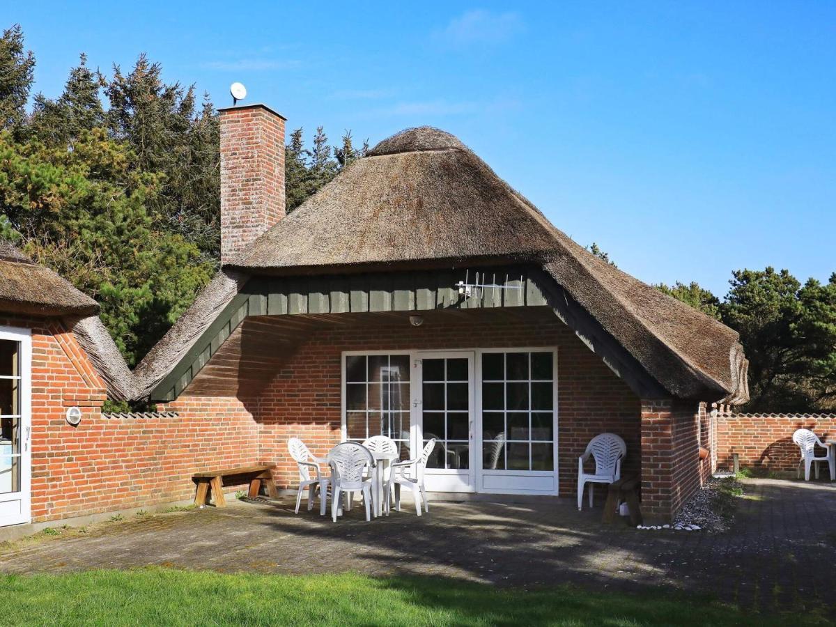 Three-Bedroom Holiday Home In Lokken 1 Exteriör bild